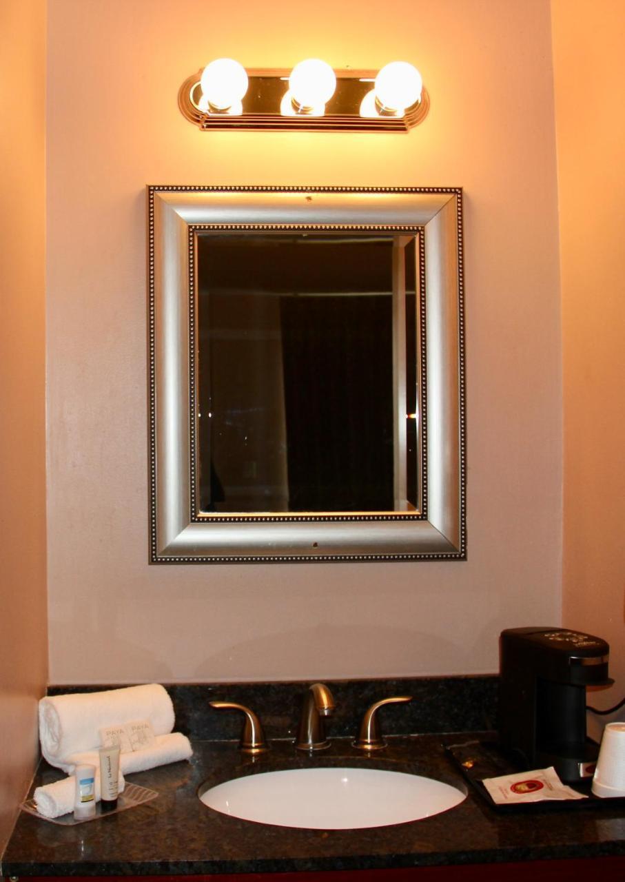 Lakeland Inn - Bohemia Extérieur photo
